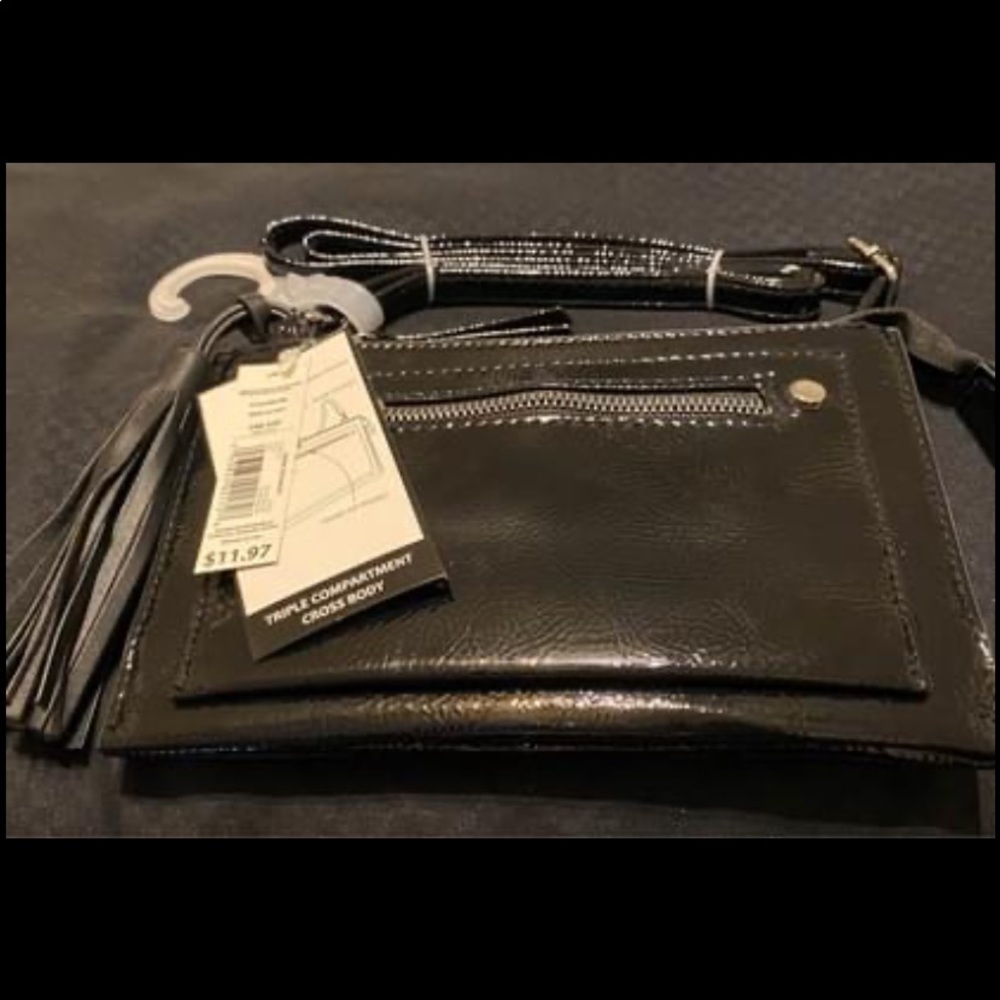Triple compartment cross bag
